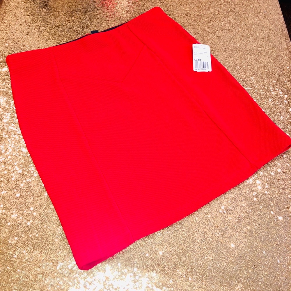 Red Ribbed Mini Skirt w/ Geometric Design.